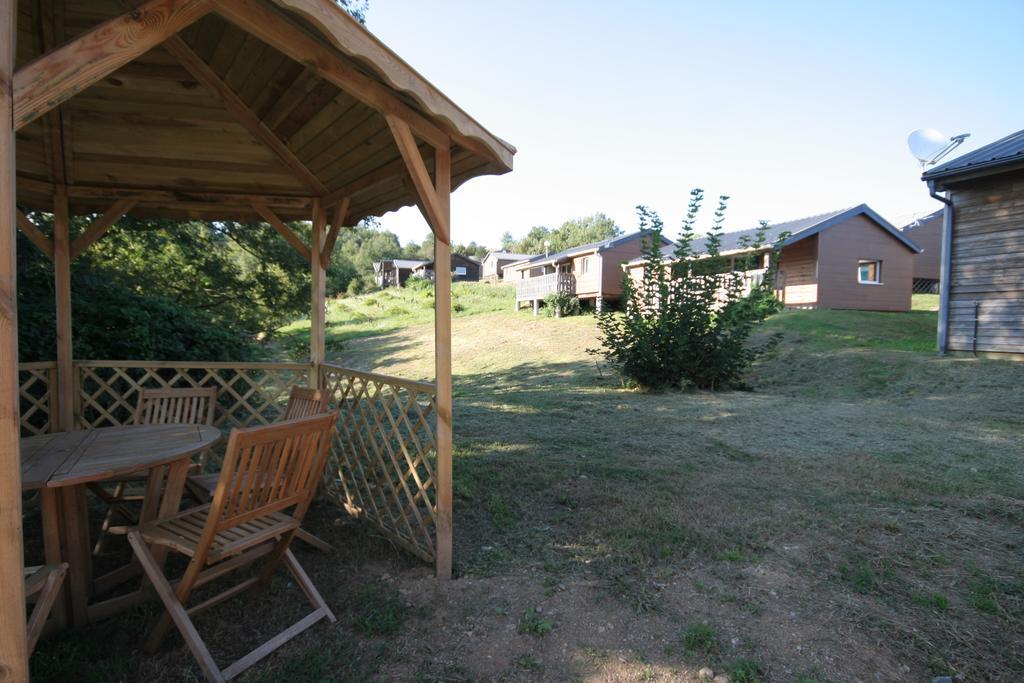 Camping Domaine Vallée du Tarn Saint-Cirgue Exterior foto