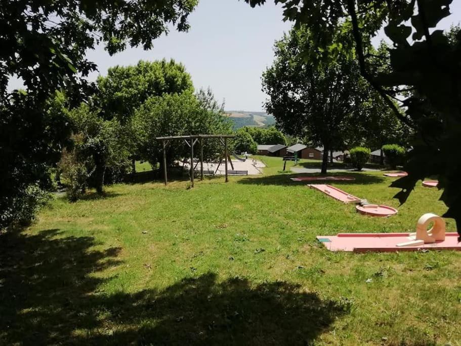 Camping Domaine Vallée du Tarn Saint-Cirgue Exterior foto