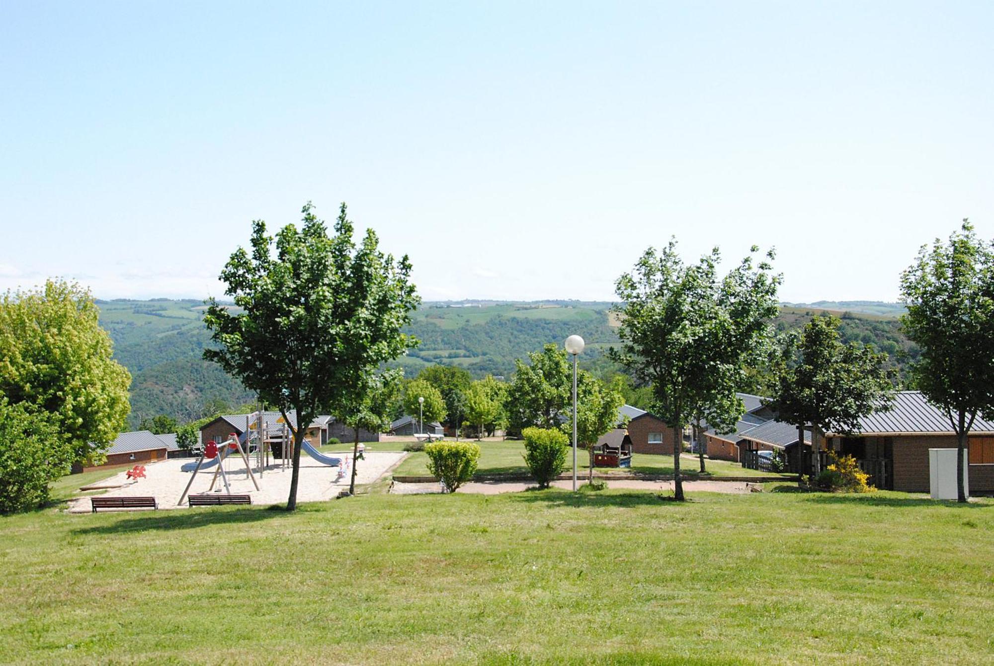 Camping Domaine Vallée du Tarn Saint-Cirgue Exterior foto