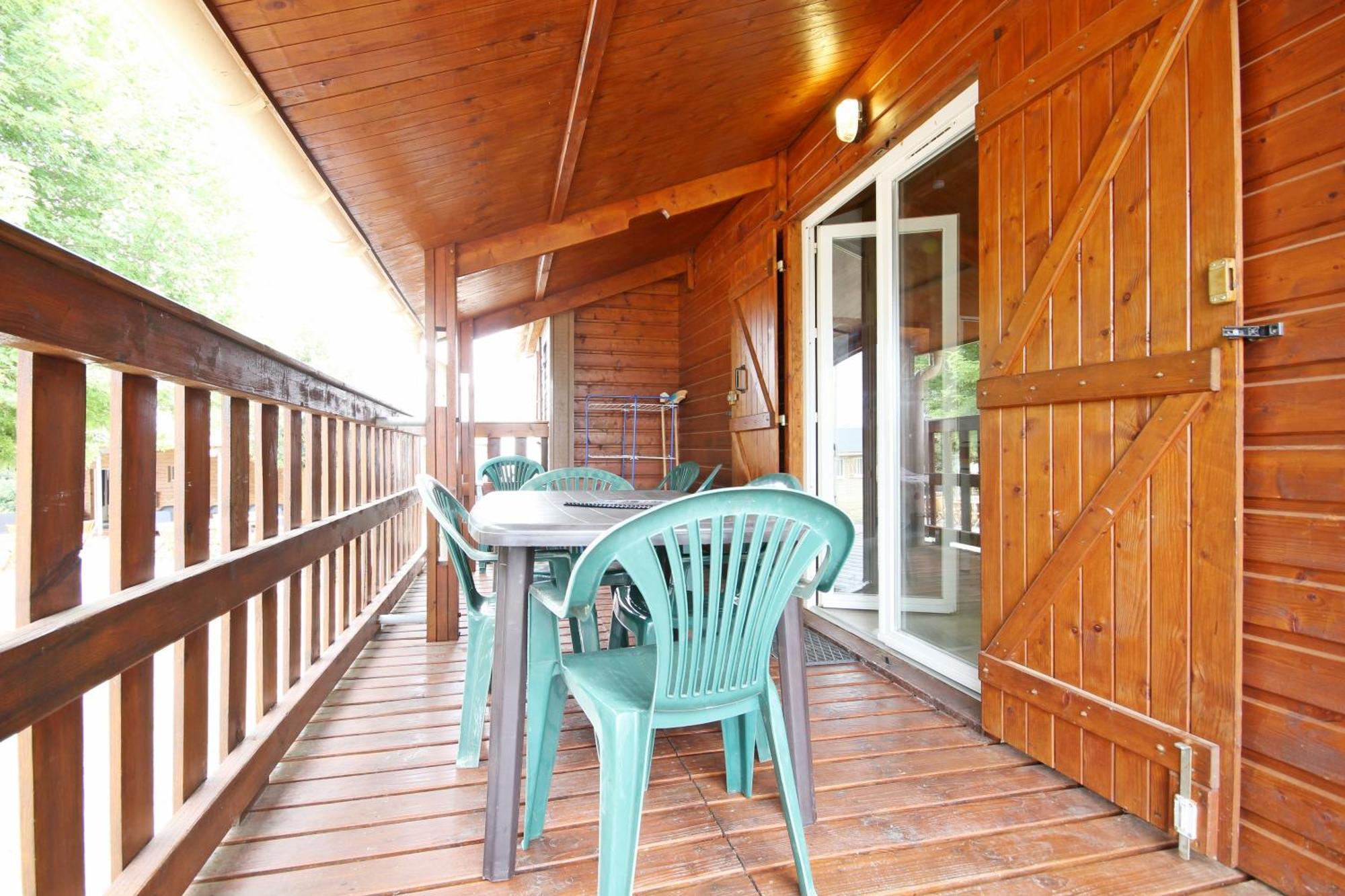 Camping Domaine Vallée du Tarn Saint-Cirgue Habitación foto